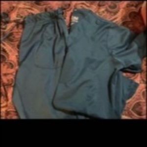 Mini Marilyn scrub set! Top and bottom size large